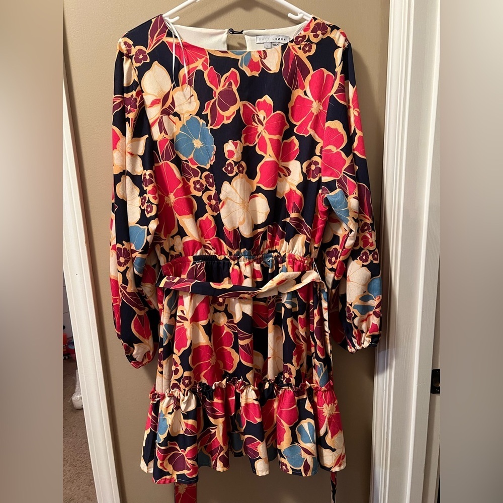 Baltic Born Elegant Floral Mini Dress Size Large